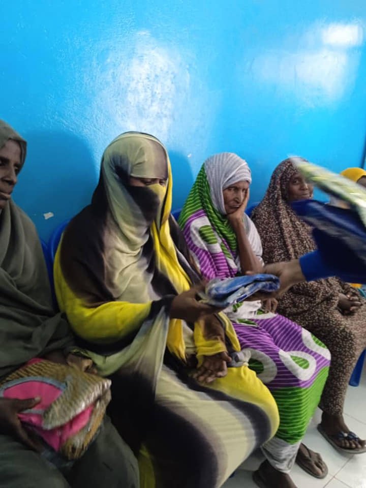 في زيارة هى الاولى من نوعها قيادات التحالف النسوي يلتقين نساء حي الزاندا وحي دار النعيم بمدينة بورتسودان