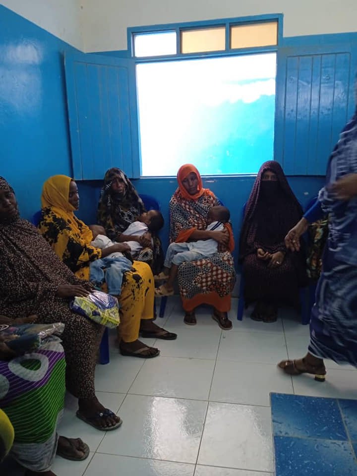 في زيارة هى الاولى من نوعها قيادات التحالف النسوي يلتقين نساء حي الزاندا وحي دار النعيم بمدينة بورتسودان